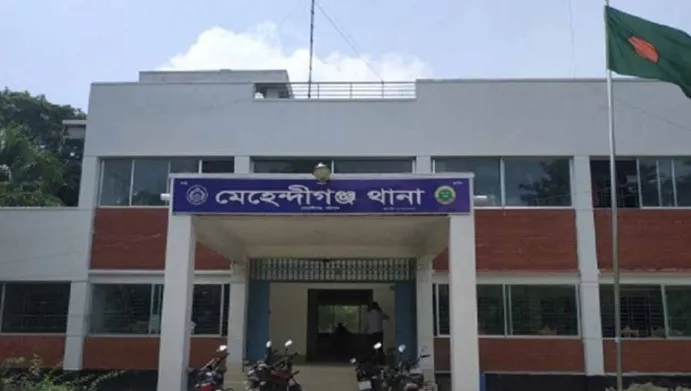 বরিশালে প্রেমিককে মারধর করে প্রেমিকাকে ছিনিয়ে নিয়ে ধর্ষণচেষ্টা 